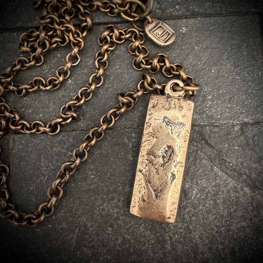 Hammered Bar