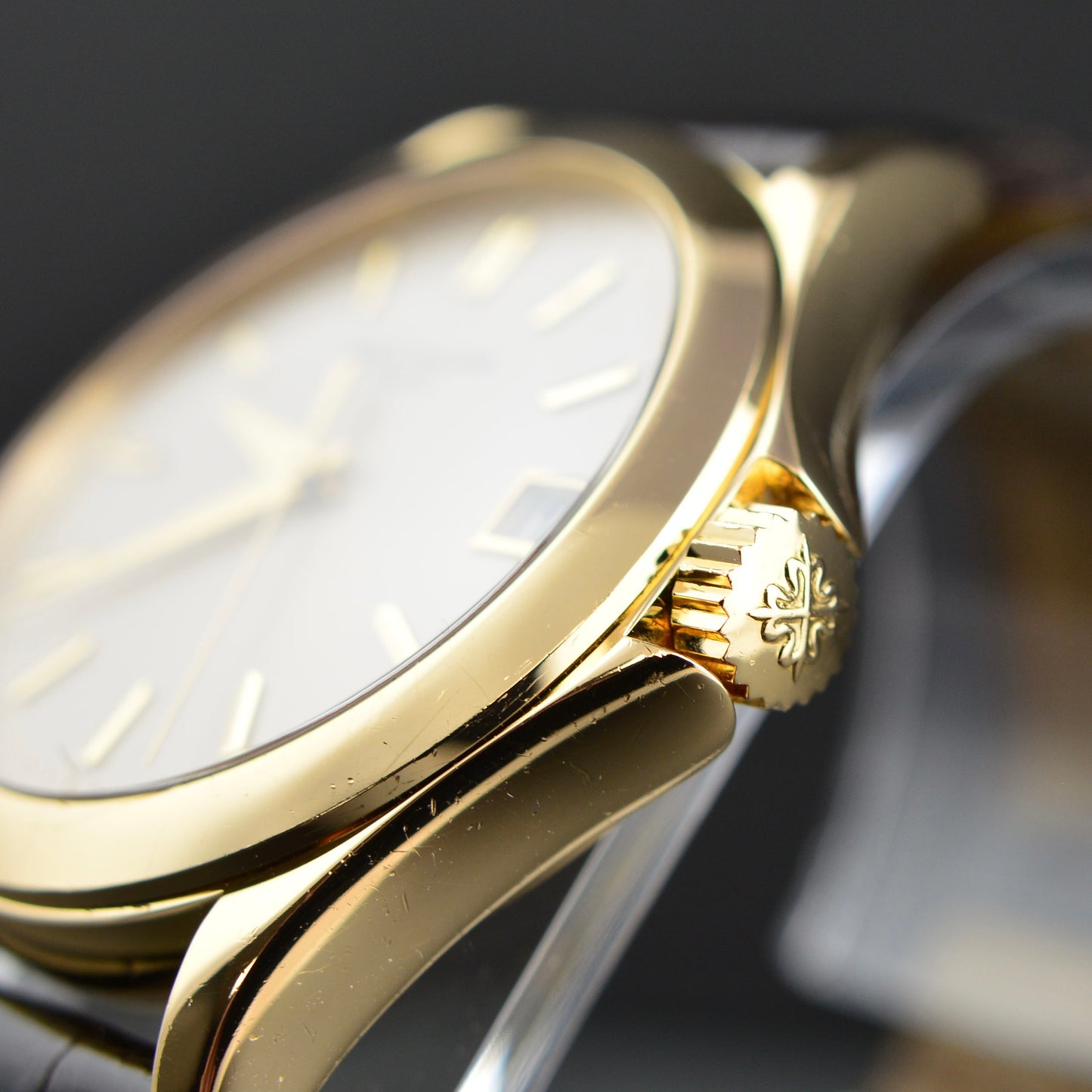 Patek Philippe Calatrava 5107J-001 18k - 37mm Watch (2001-2005)