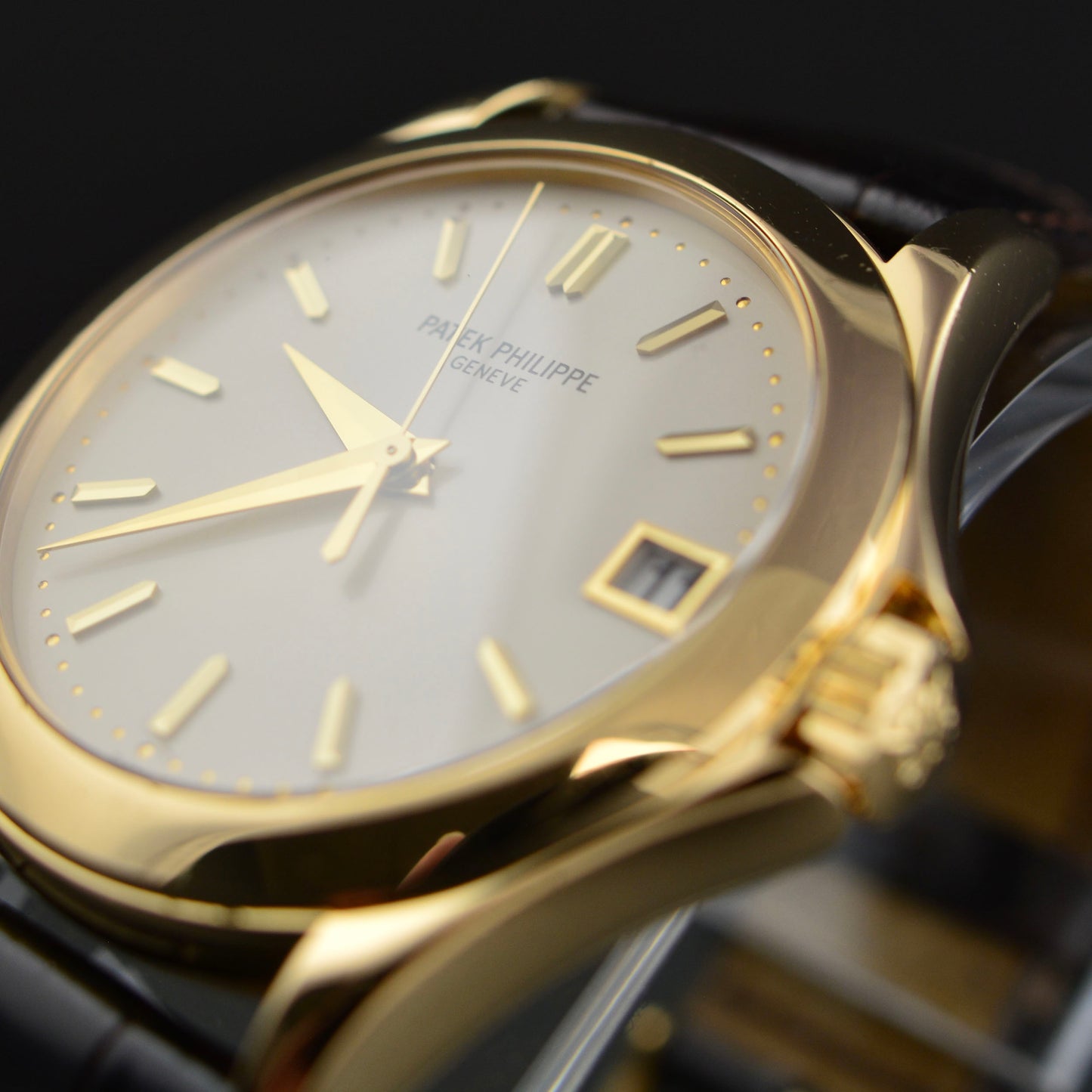 Patek Philippe Calatrava 5107J-001 18k - 37mm Watch (2001-2005)