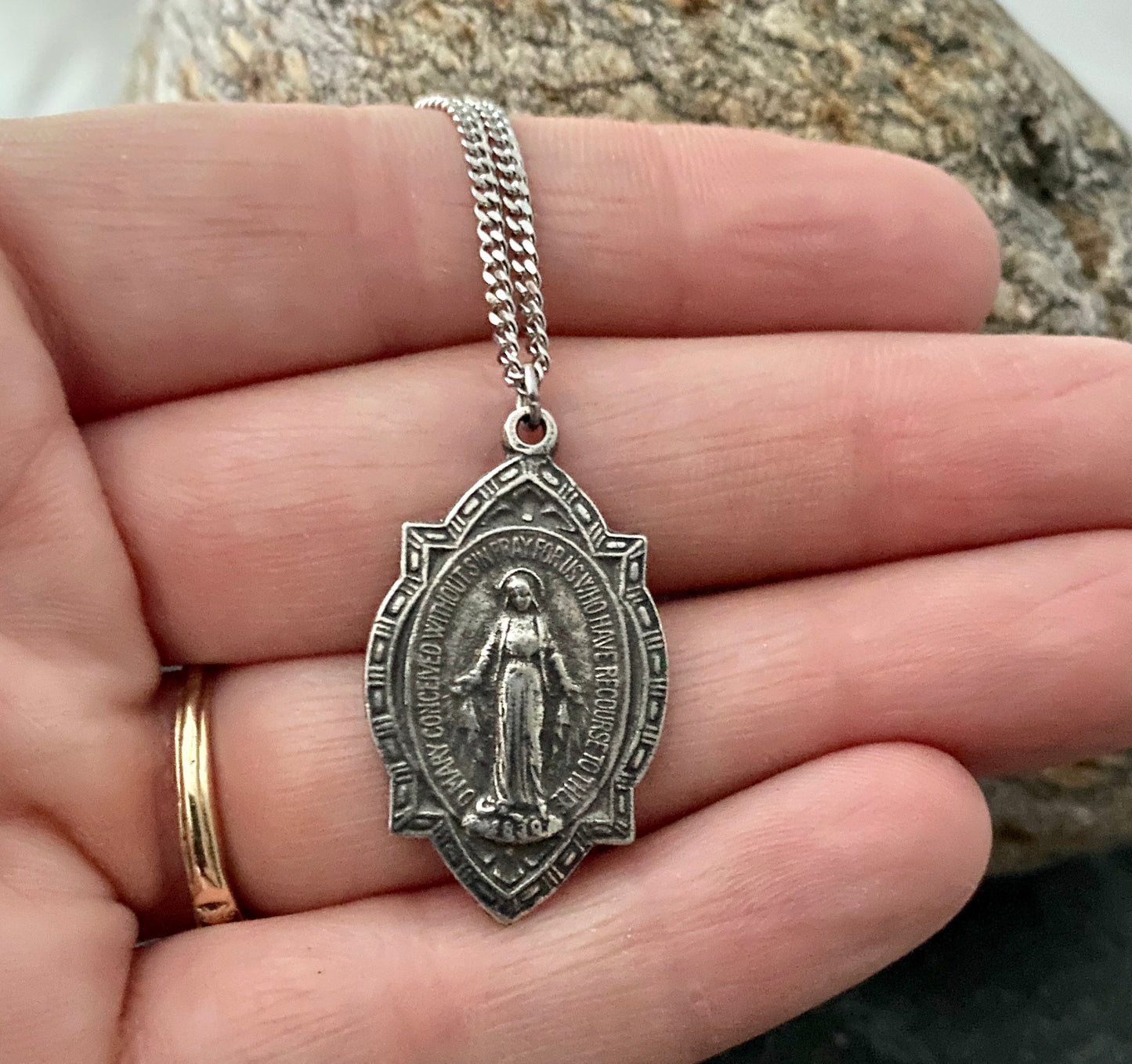 Men's Miraculous Medal featuring a depiction of the Blessed Mother, Steel chain necklace, 20 or 24 inches, ST-009